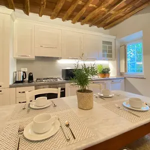 Relax&business Wi-fi, Tv Hd, Parcheggio Gratuito Casa vacanze Capannori